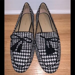 Ann Taylor Houndstooth Loafer flats size 9